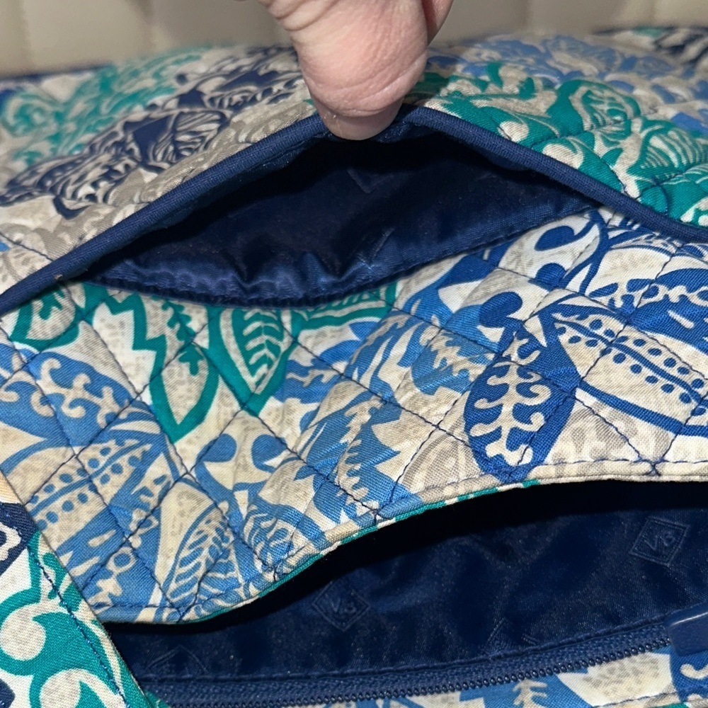 Vera Bradley Santiago Pattern Triple Zip Hipster Crossbody Bag Summer 2017 EUC - Picture 15 of 16